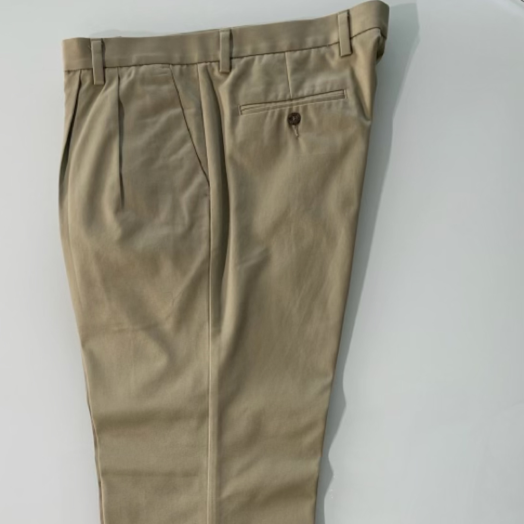 Euc Mens Dockers Pleated Front Tan Khaki Pants/Slacks, 38/34